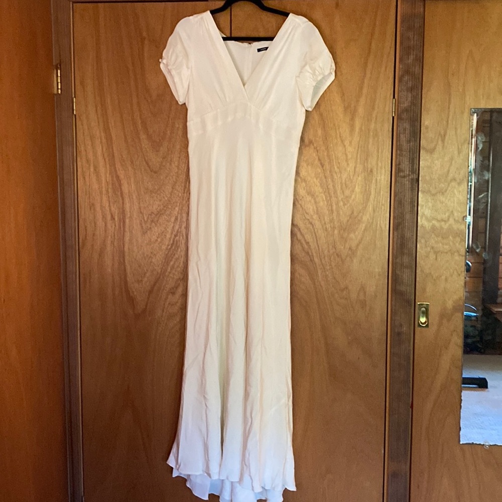 J Crew Ivory Wedding Dress, Size 12. Staining on train